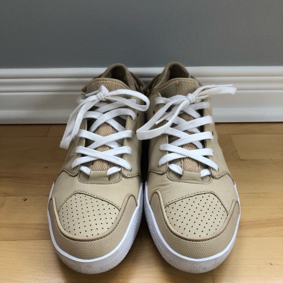 Lacoste sneakers - Picture 2 of 4